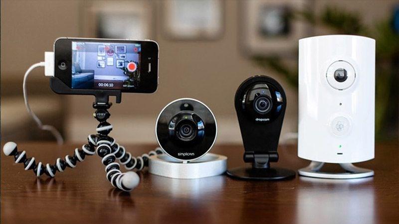 Camera giám sát giúp đảm bảo các v&acirc;́n đ&ecirc;̀ v&ecirc;̀ an ninh cho người dùng