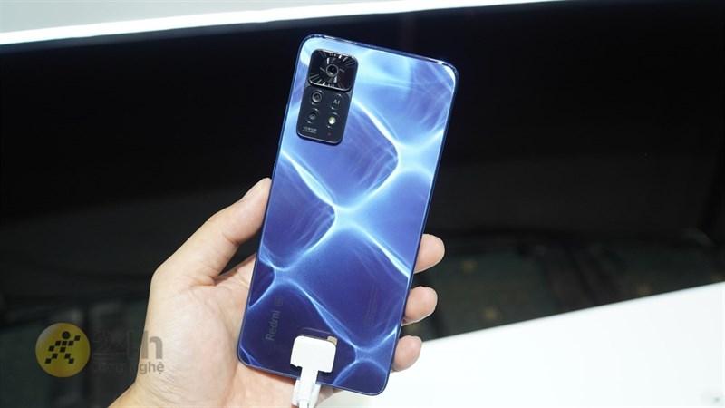 Cạnh phải của Redmi Note 11 Pro 5G