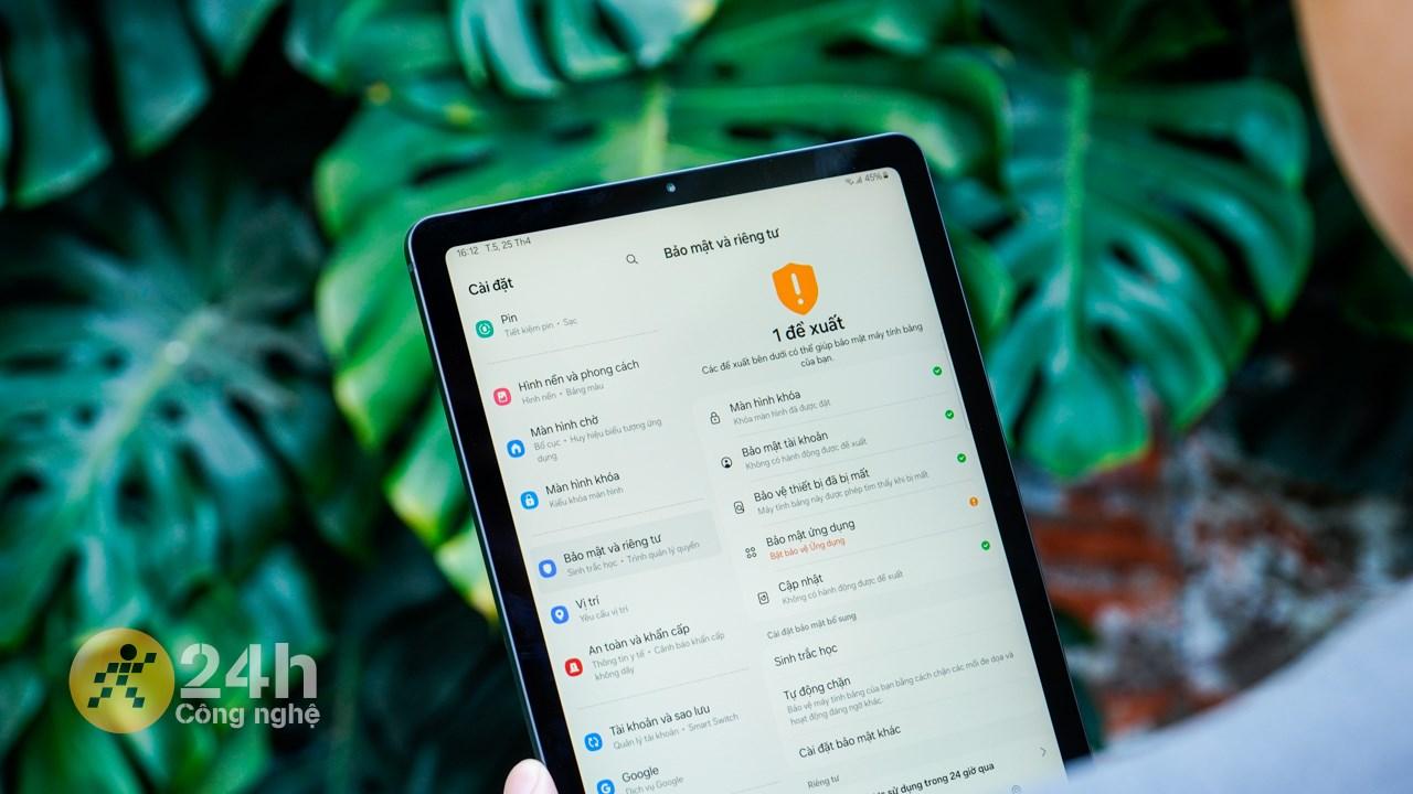 Galaxy Tab S6 Lite 2024 có thể bảo vệ dữ liệu người dùng toàn diện nhờ Samsung Knox.