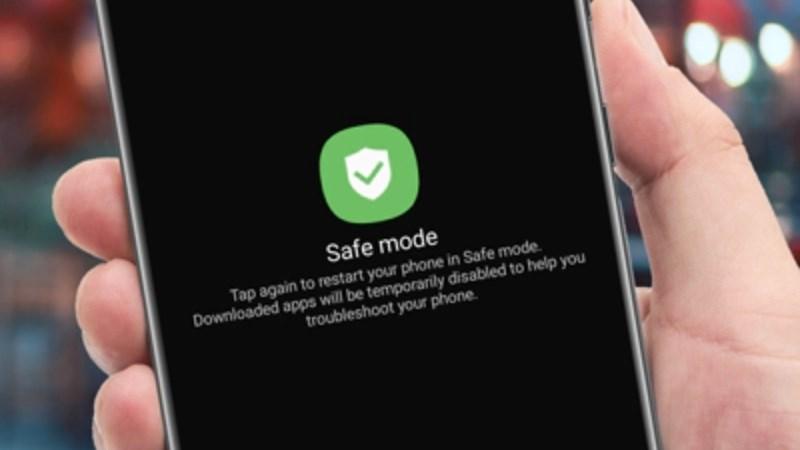 Khởi động lại thiết bị vào chế độ Safe Mode