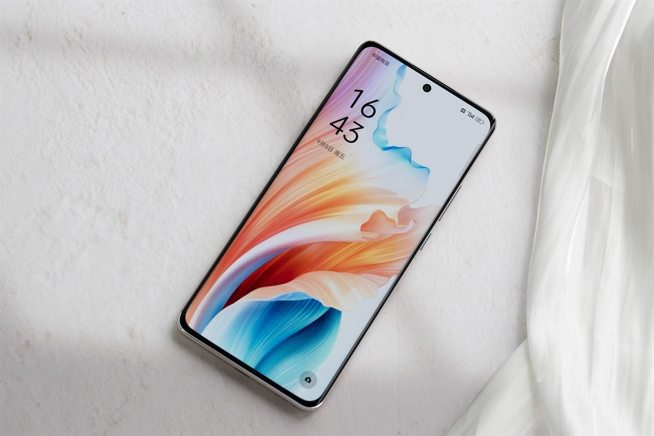 Mình nghĩ OPPO sẽ nâng cấp độ phân giải màn hình OPPO A3 Pro lên thành 1.5K (ảnh minh họa: OPPO A2 Pro 5G). Nguồn: Vopmart.