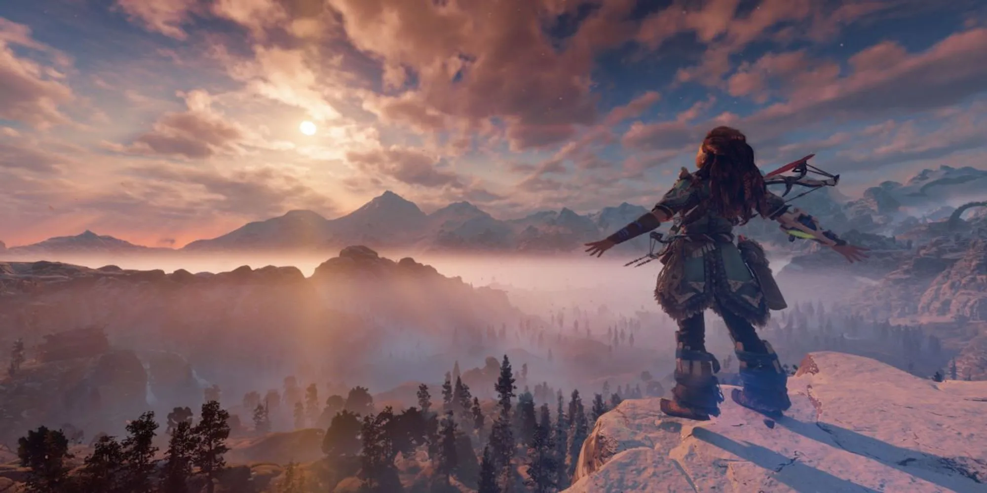 Aloy đứng trên vách đá nhìn ra thế giới trong Horizon Zero Dawn