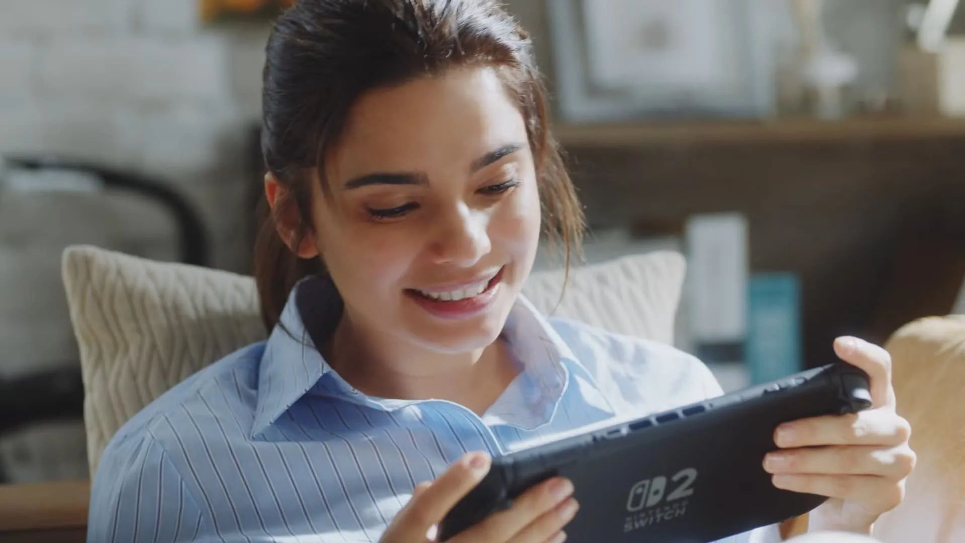 Console Nintendo Switch 2 ở chế độ cầm tay