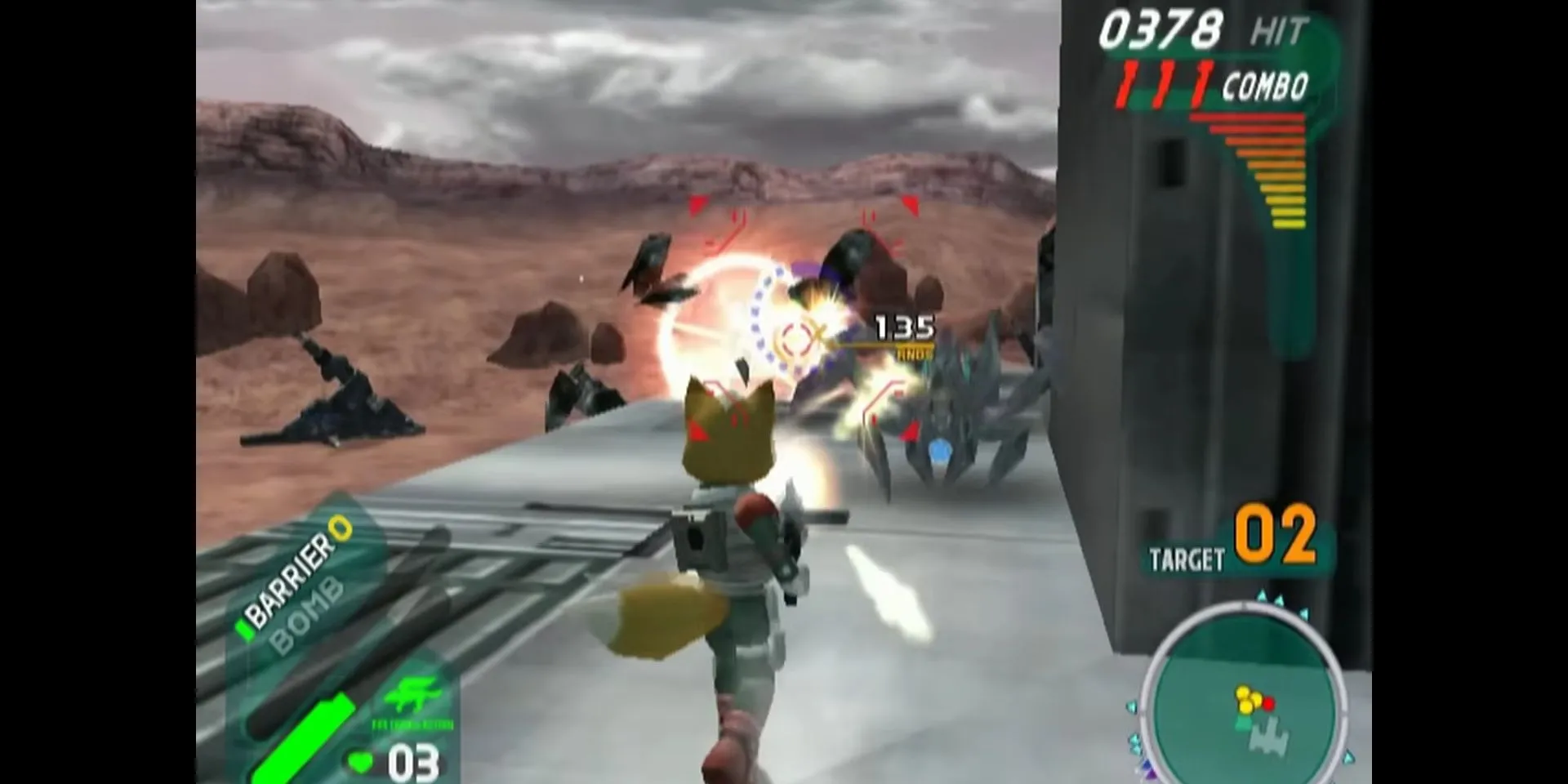 Fox McCloud đứng trên mặt đất trong một phân đoạn hành động trong Star Fox: Assault