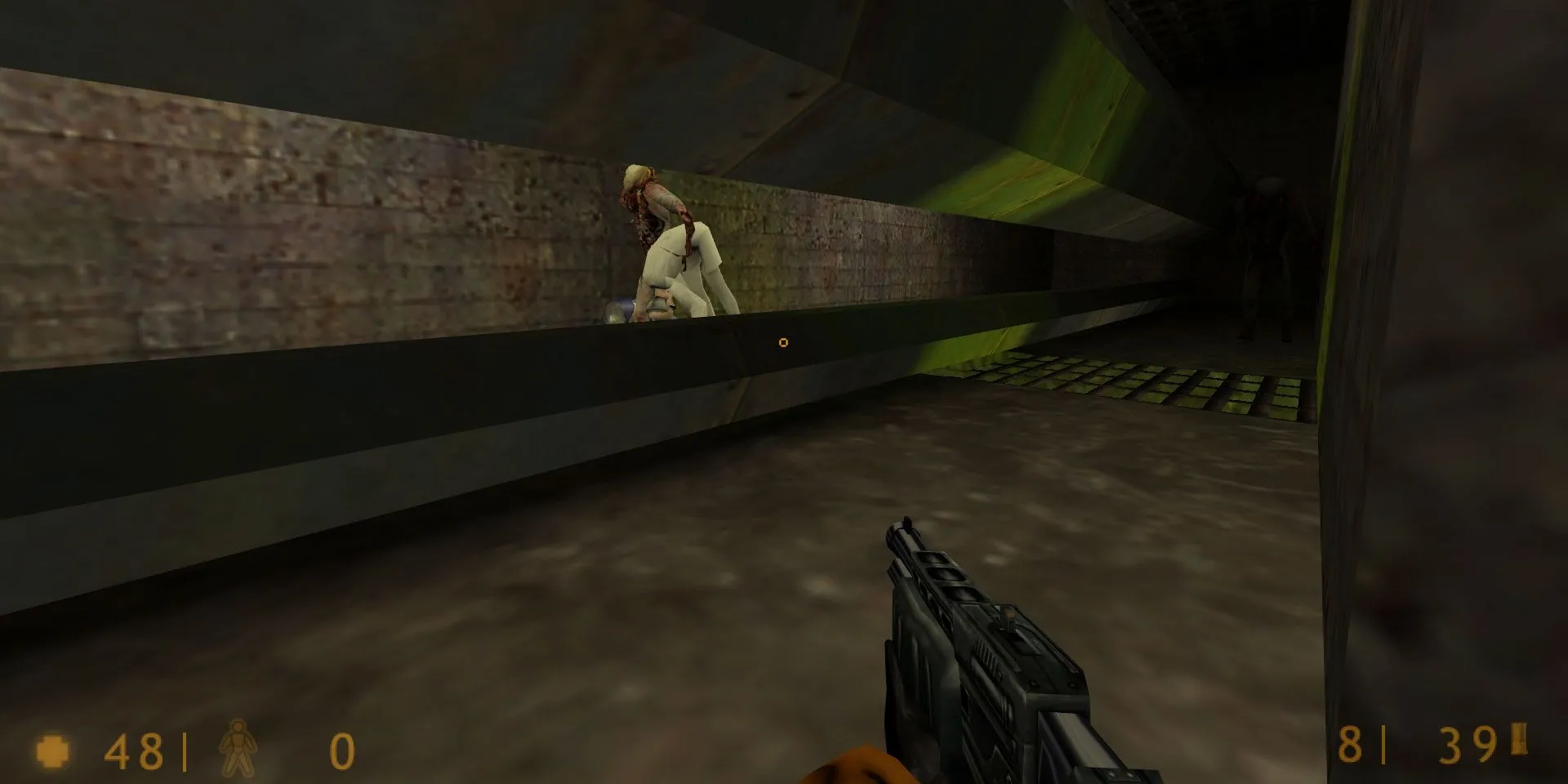 Khung cảnh hành động trong Half-Life 1 với đồ họa 3D cổ điển của thập niên 90