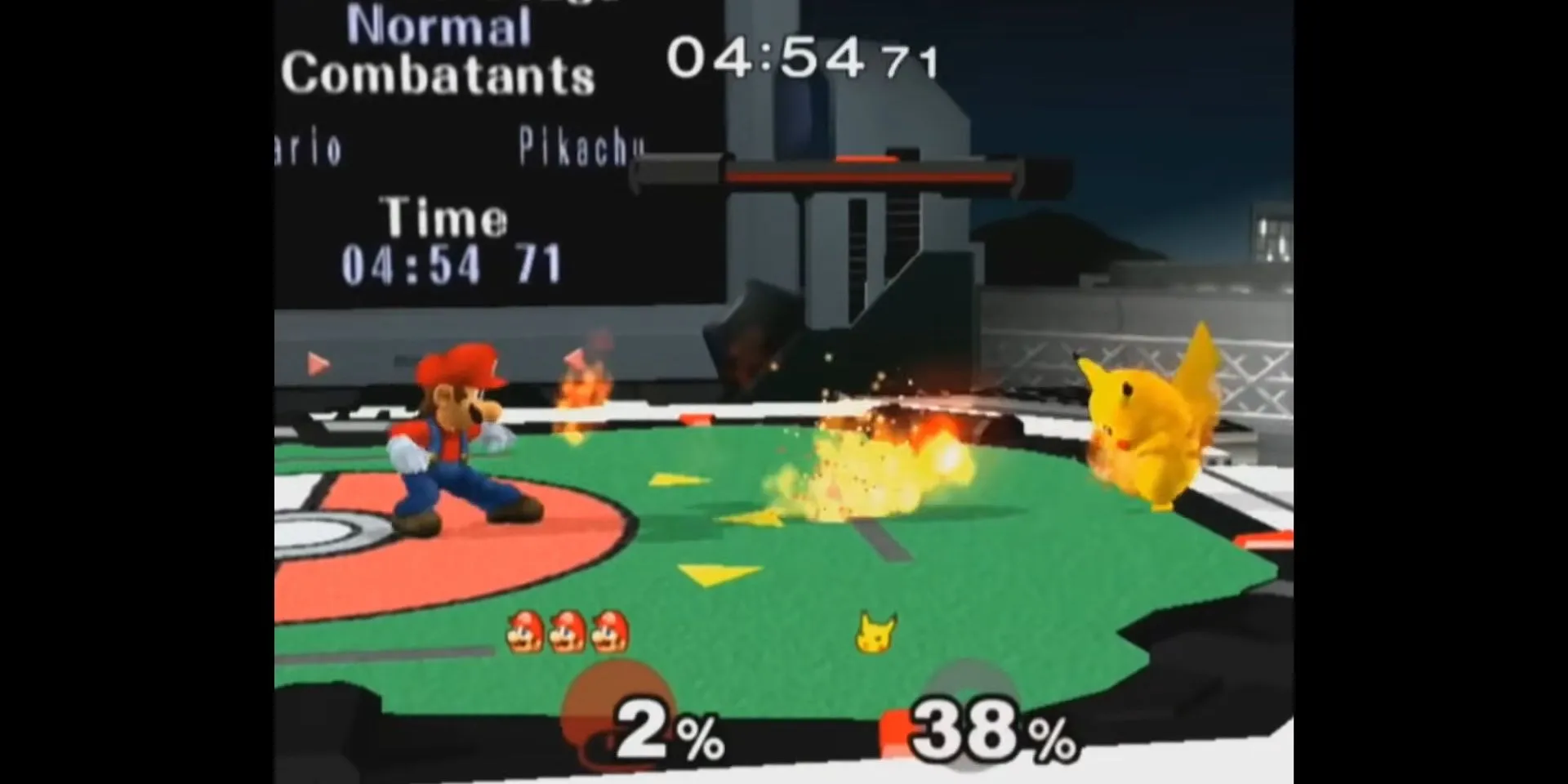 Mario đối đầu với Pikachu trong một trận chiến trong Super Smash Bros. Melee