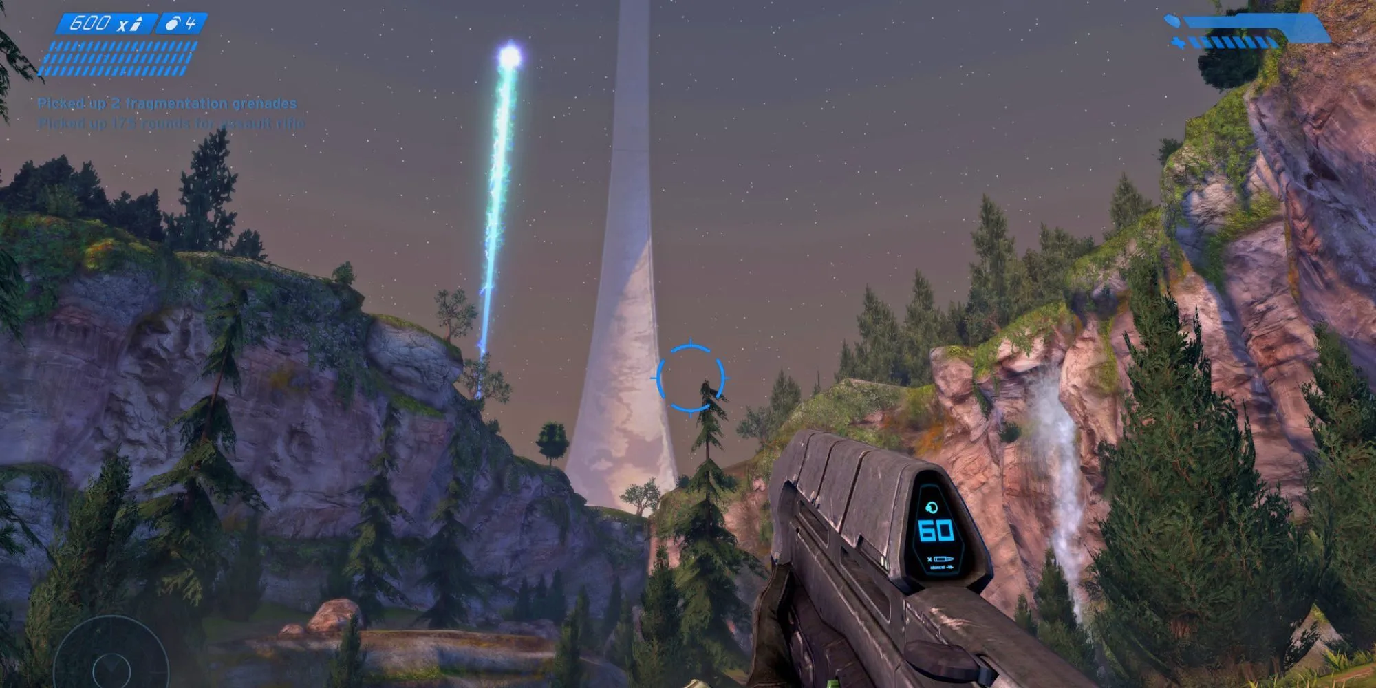 Master Chief đứng hiên ngang trong Halo Combat Evolved