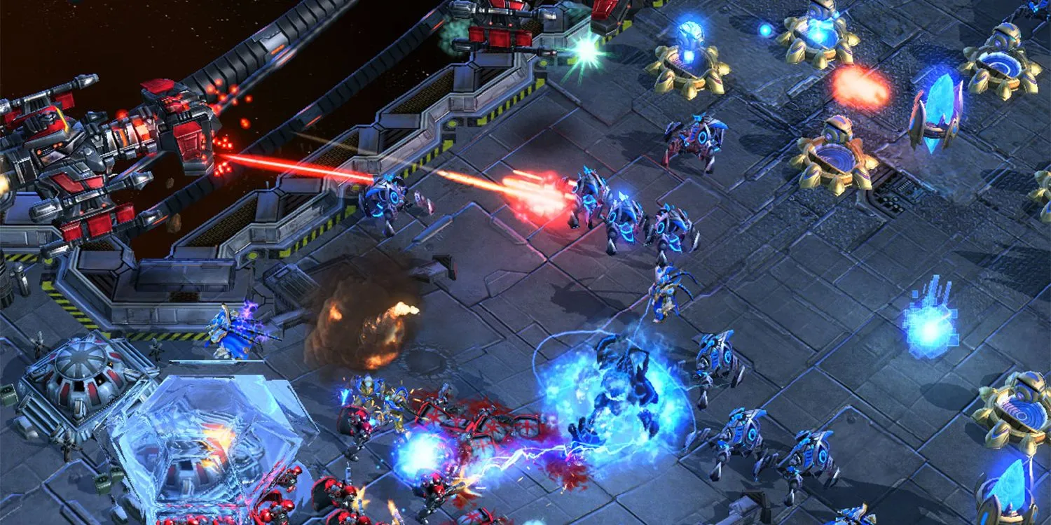 Một trận chiến đông đúc trong game chiến thuật StarCraft II với nhiều đơn vị