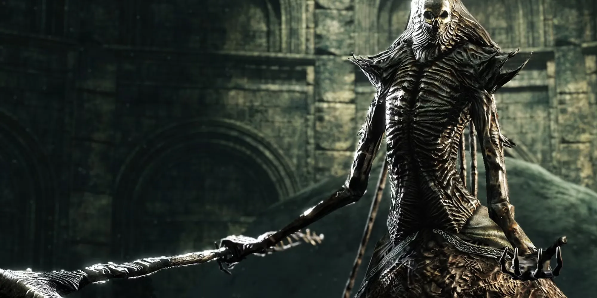 Nashaandra, nữ hoàng Drangleic và là trùm cuối của Dark Souls 2, xuất hiện với hình dạng bộ xương bao quanh bởi bóng tối.