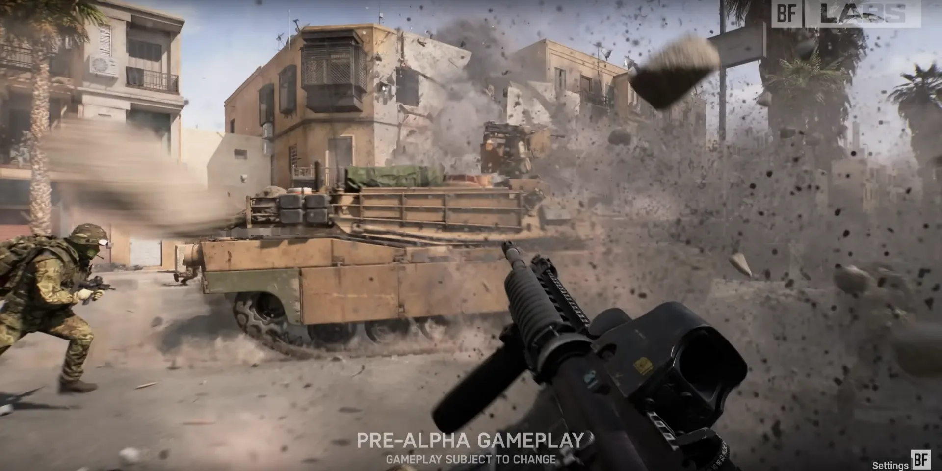 Người lính Mỹ trang bị súng trường M4A1 và xe tăng M1 Abrams trong một cảnh gameplay Battlefield mới bị rò rỉ