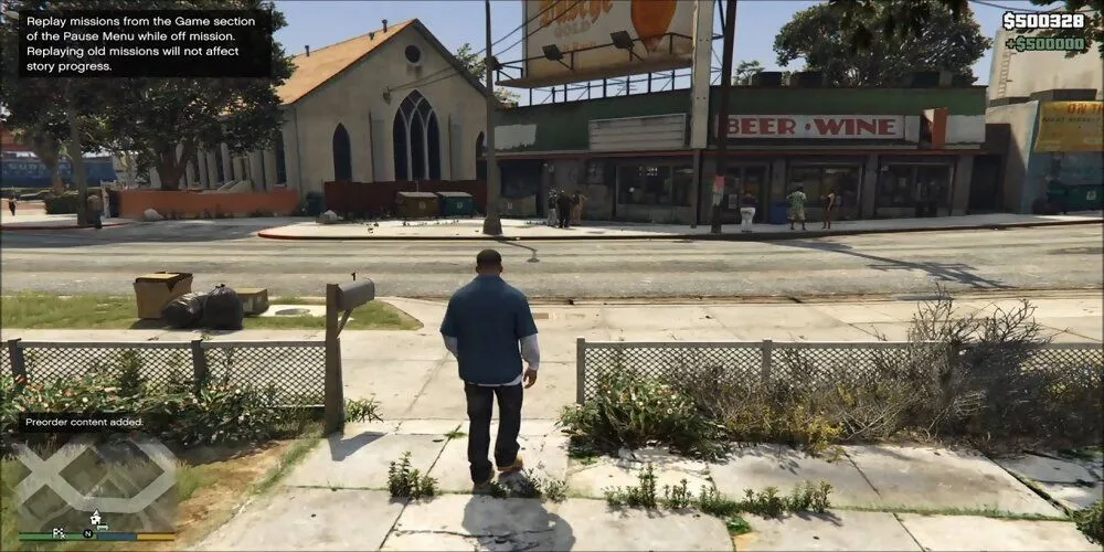 Nhân vật Michael De Santa trong một cảnh rượt đuổi xe trong GTA V