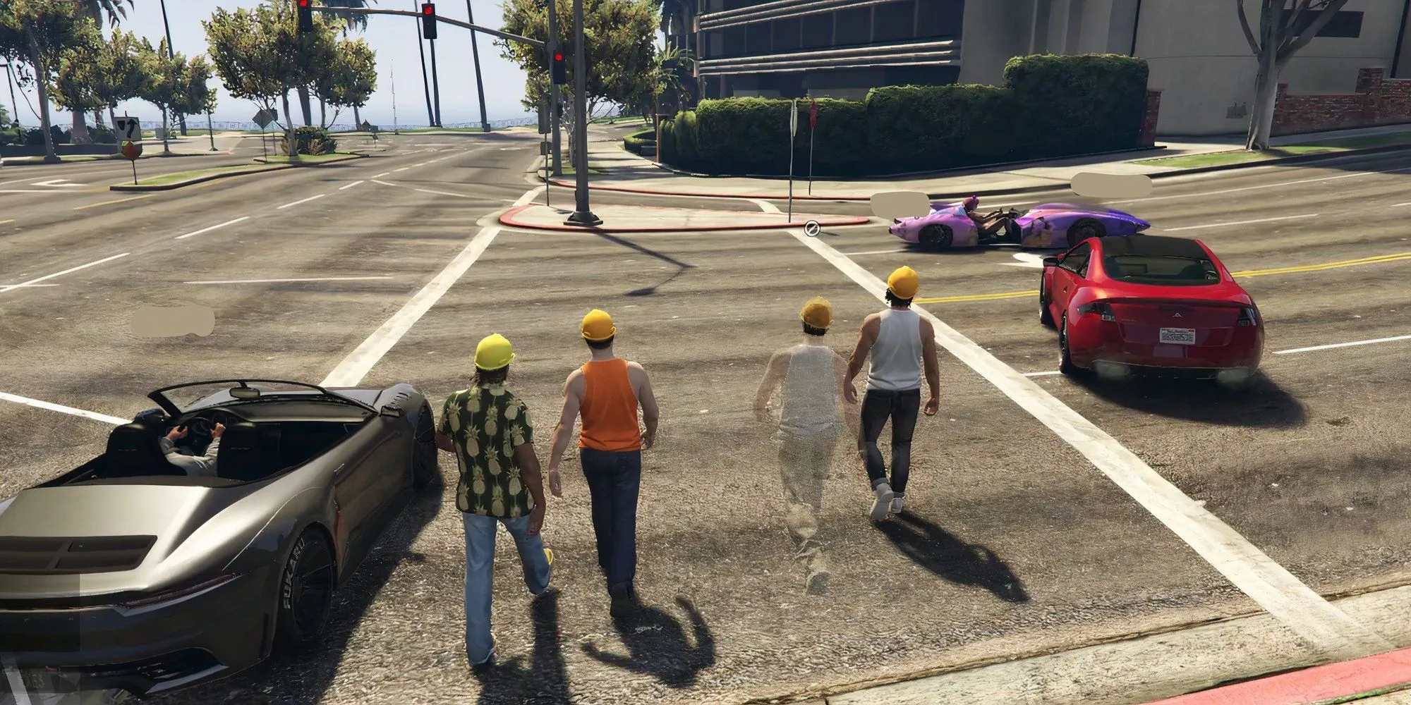 Những chiếc xe của người chơi khác đang bảo vệ đoàn biểu tình trong GTA V Online khi qua đường