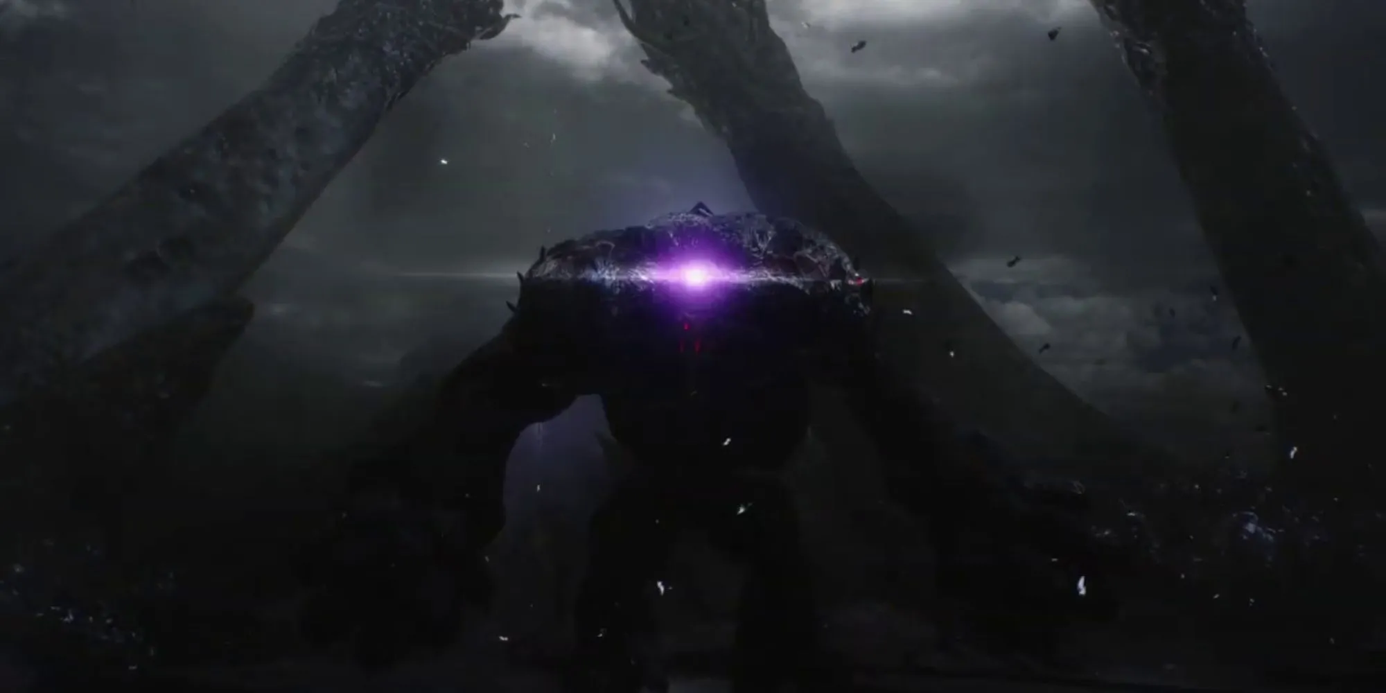 Quái vật Nightmare của V trong Devil May Cry 5, một thực thể khổng lồ có khả năng bắn tia laser mạnh mẽ