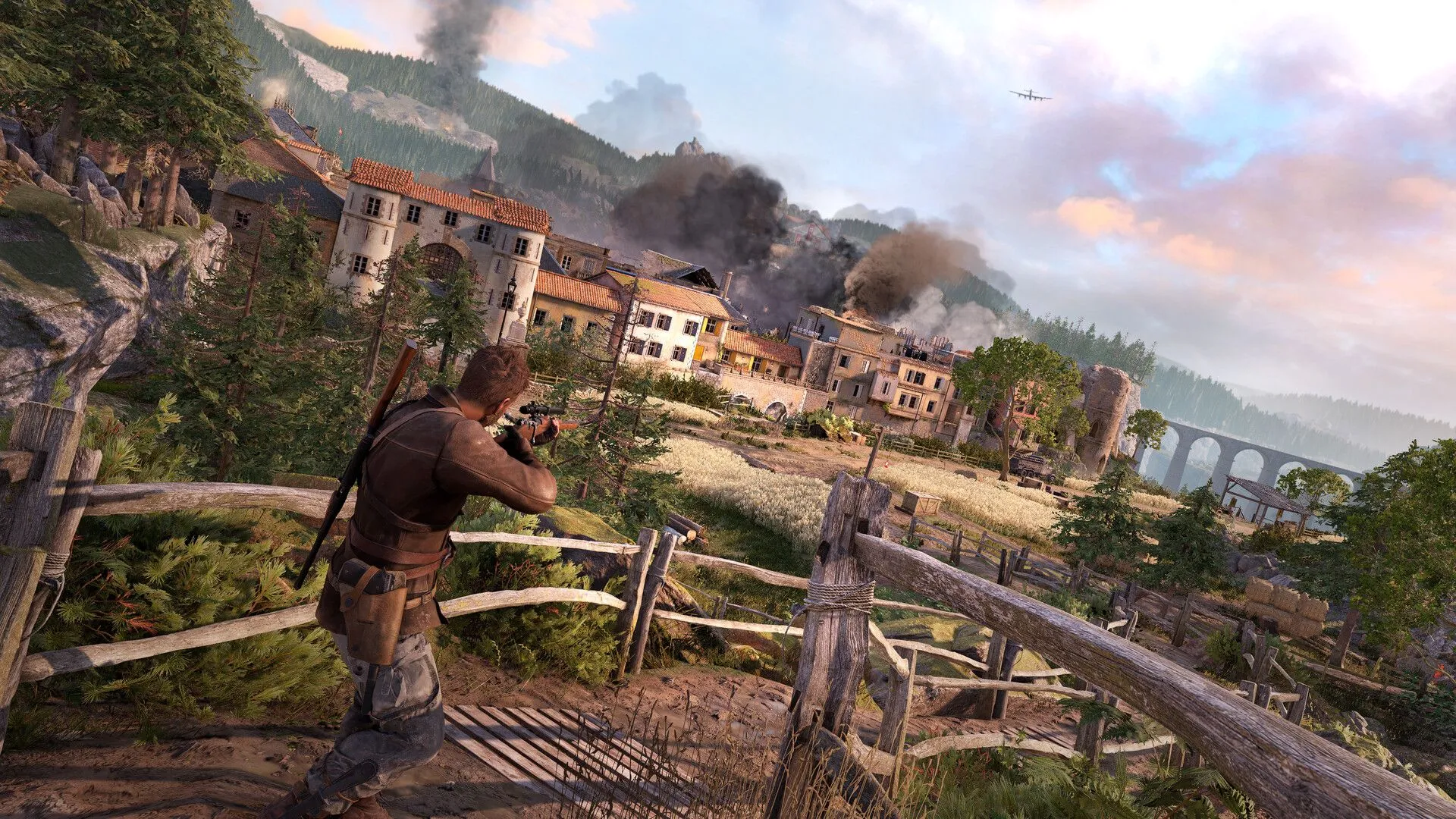 Cảnh hành động lén lút của nhân vật chính trong Sniper Elite: Resistance khi thâm nhập vào căn cứ địch.
