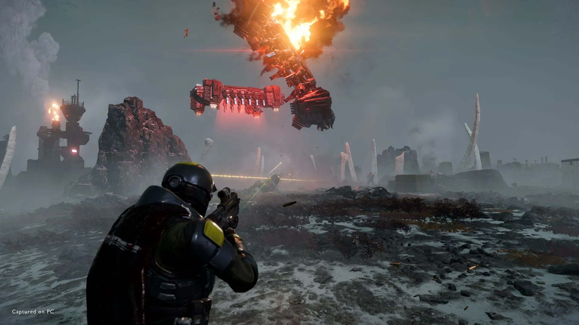 Helldivers triển khai chiến thuật và vũ khí đặc biệt để hoàn thành nhiệm vụ được giao.